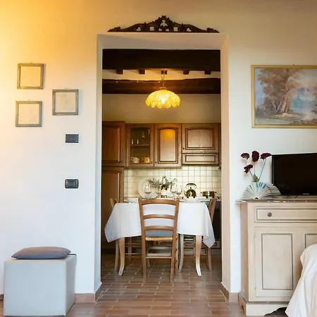 펜션 Casale Con Piscina Privata Lugnano